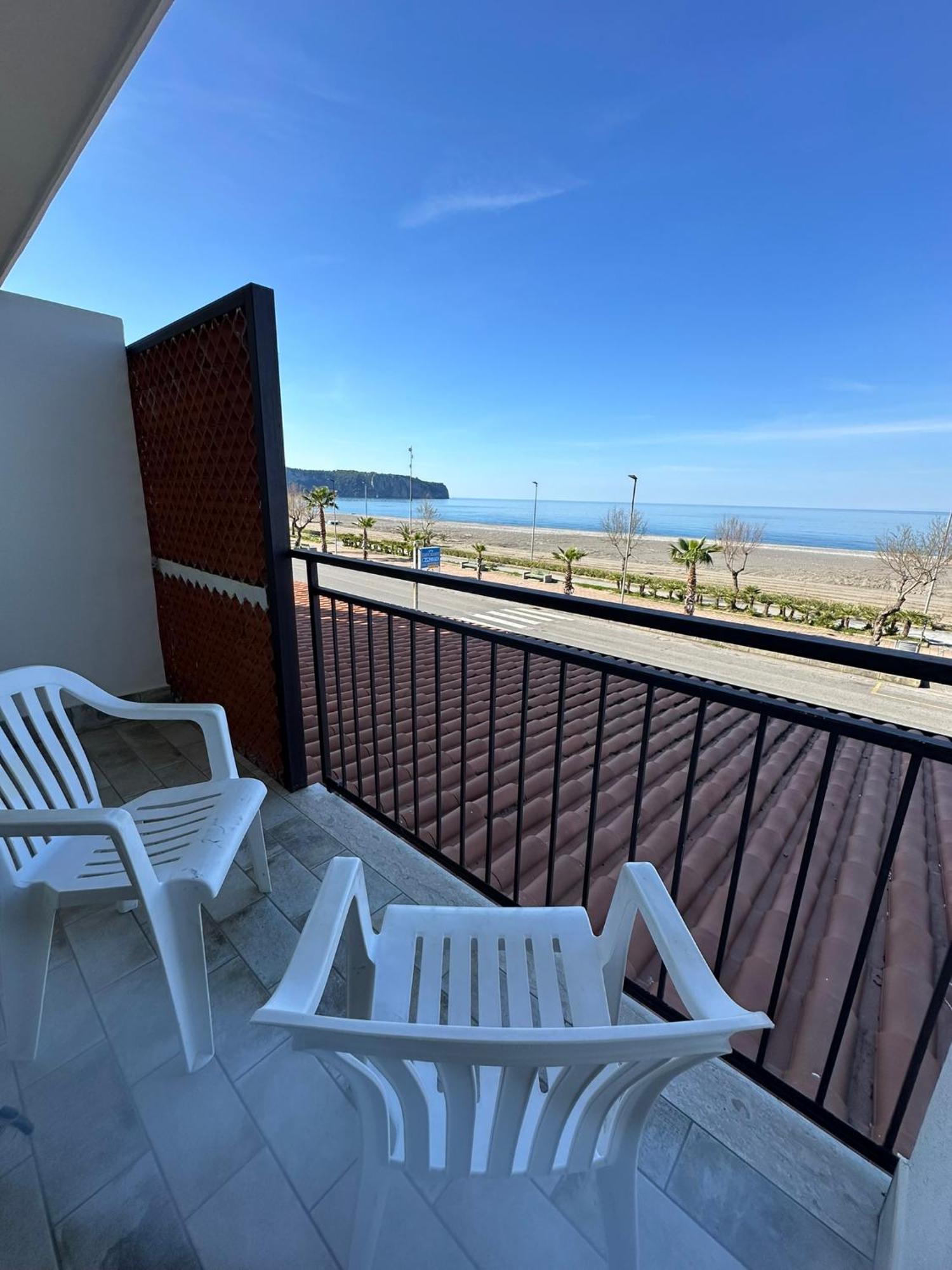Hotel Germania Praia a Mare Exterior photo
