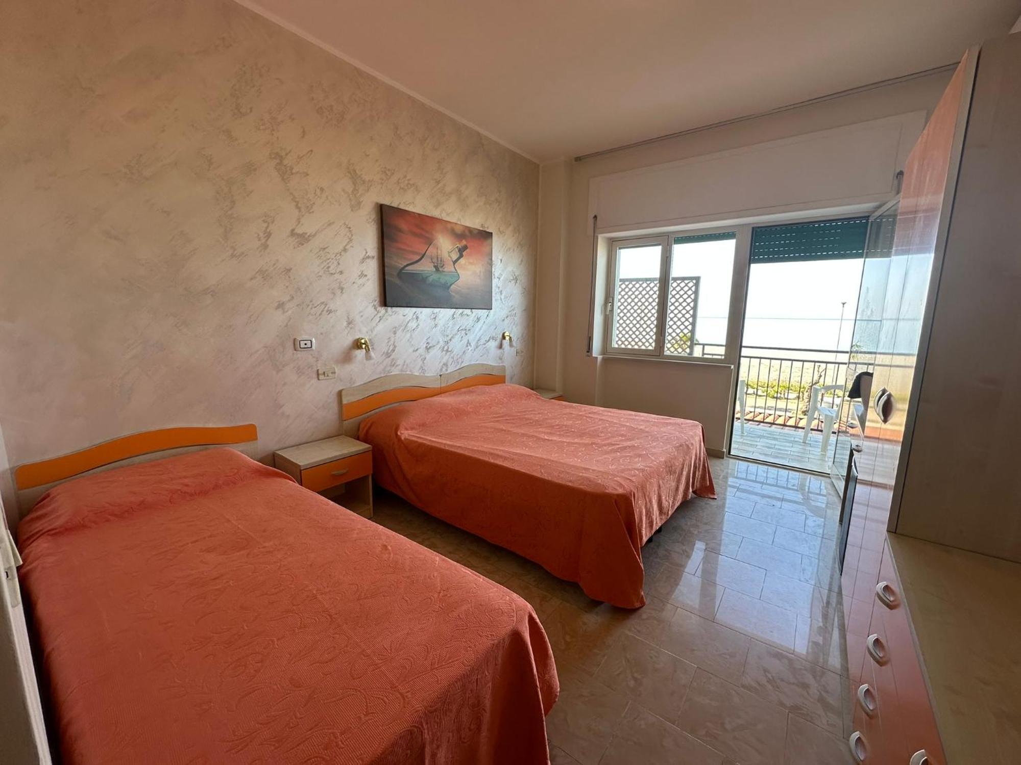 Hotel Germania Praia a Mare Exterior photo