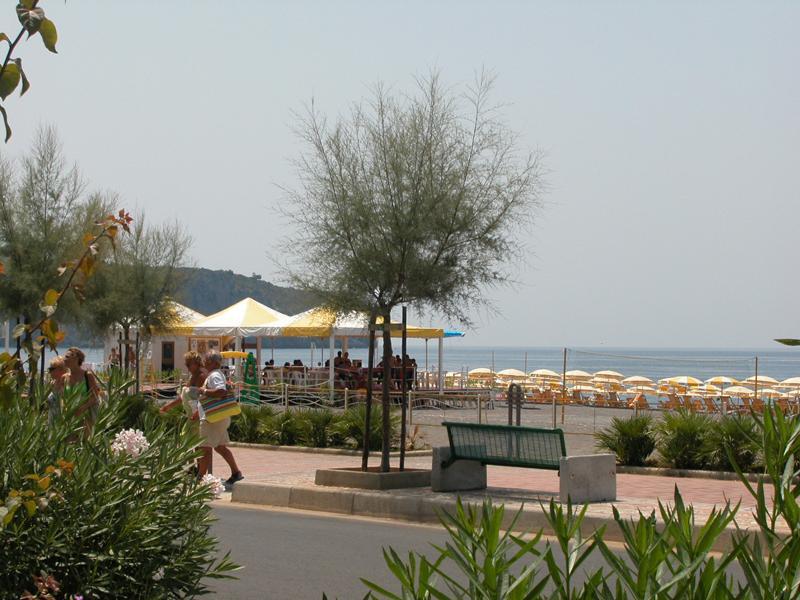 Hotel Germania Praia a Mare Exterior photo