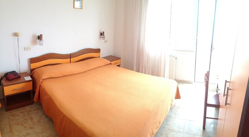 Hotel Germania Praia a Mare Exterior photo