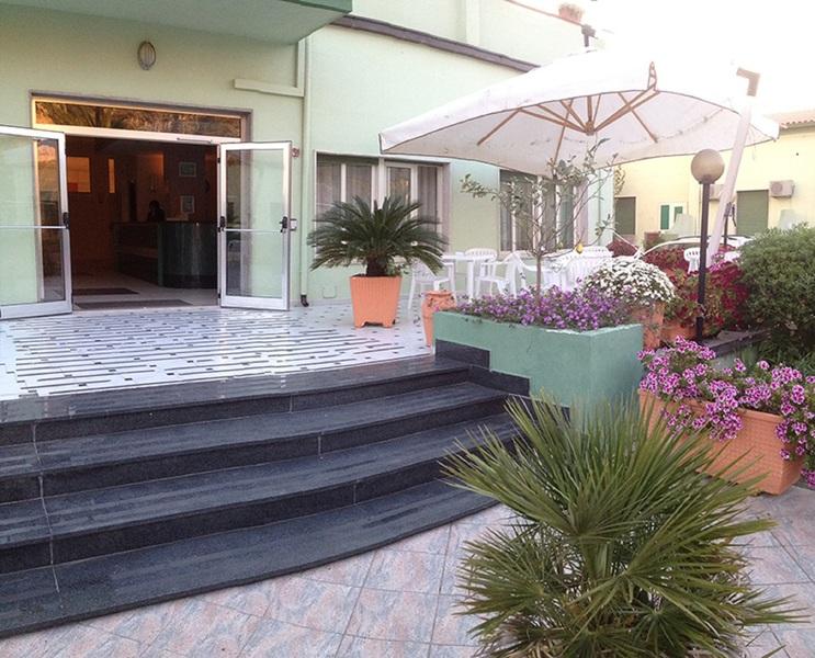Hotel Germania Praia a Mare Exterior photo
